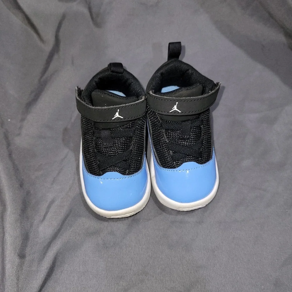 Jordan Ma Aura Black Blue White Toddler Size 4C shoes Sneakers